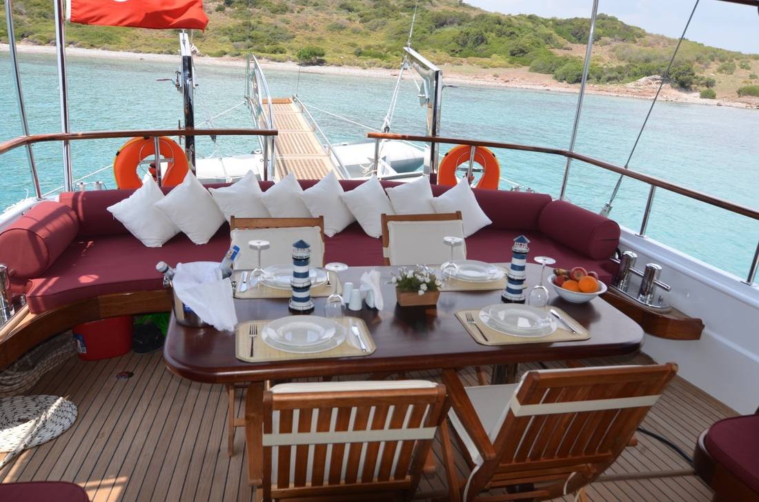 Kokpit yemek alanı